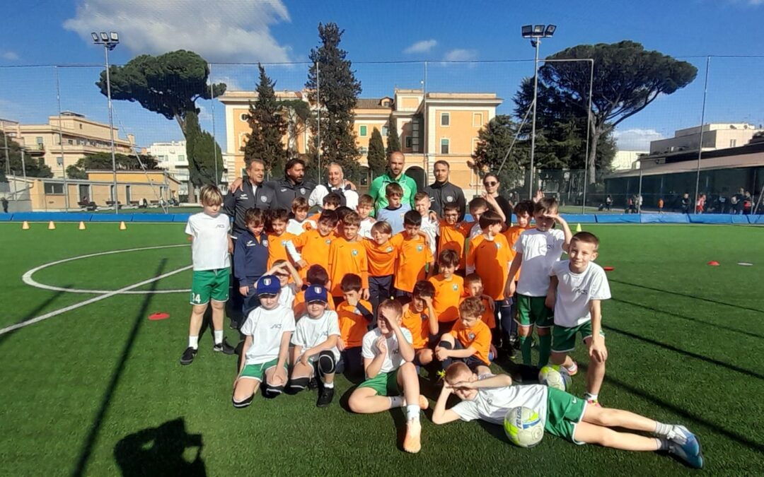 Lontano dalla guerra grazie allo sport: sabato con AiCS a Roma il torneo della pace con i piccoli calciatori ucraini