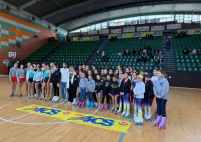 AiCS Napoli al Palaveliero con CoESport: un regalo per 120 ragazzi e 50 genitori 