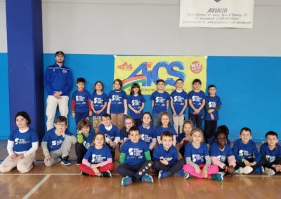 A Cremona, tutti pazzi per le t-shirt di Sport di Squadra e gioco a scuola