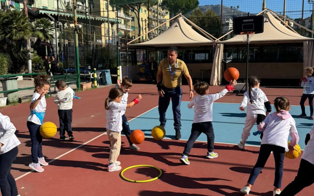 Sport per tutti e una merenda sana, a Salerno open day per lanciare il progetto “Sport di squadra e alimentazione sana a scuola”