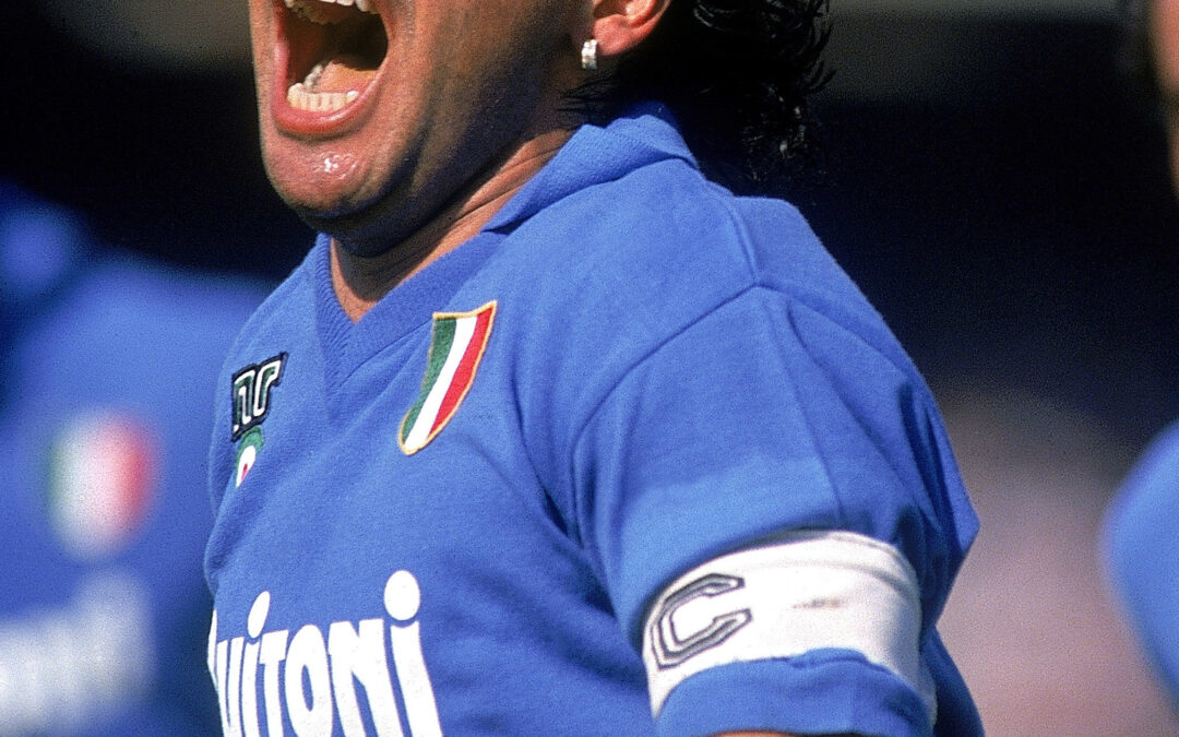 Viaggio nella vita dei campioni con AiCS e Daniele Masala: nasce oggi Diego Armando Maradona