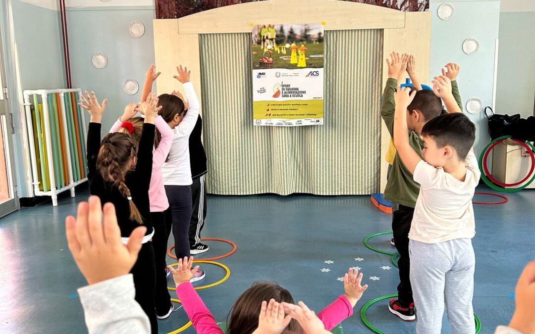 A Cagliari lo sport di squadra entra a scuola: 180 bambini coinvolti nel progetto AiCS su movimento e alimentazione sana