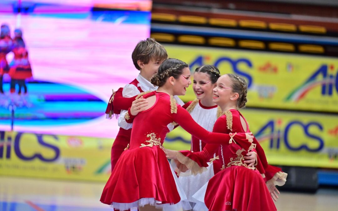 Pattinaggio artistico AiCS, grande spettacolo a Salsomaggiore: numeri, emozioni e società protagoniste