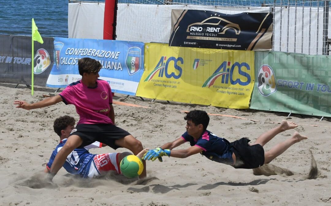 Beach soccer AiCS, al via la Youth Summer League 2026: dodici tappe verso le finali nazionali di Battipaglia