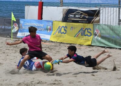 Beach soccer AiCS, al via la Youth Summer League 2026: dodici tappe verso le finali nazionali di Battipaglia